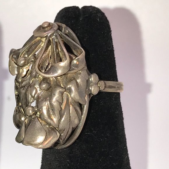 Vintage Sterling Silver Flower Ring, Size 7 1/2 - Picture 3 of 14